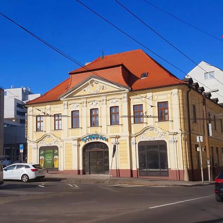 Old Town Cozy Studio In City Center Братислава Екстериор снимка
