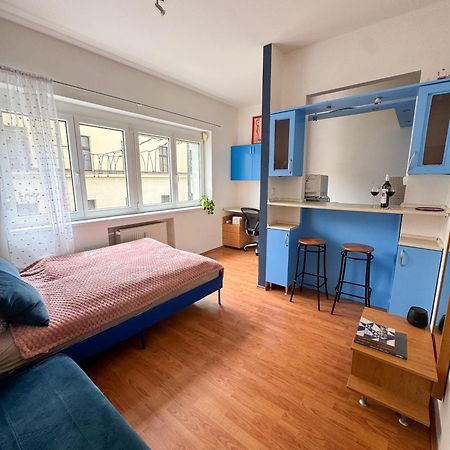 Old Town Cozy Studio In City Center Братислава Екстериор снимка
