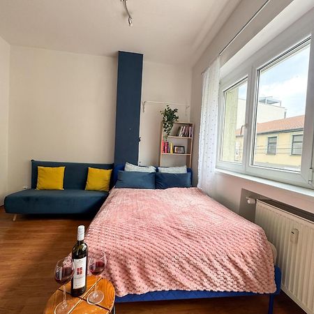 Old Town Cozy Studio In City Center Братислава Екстериор снимка
